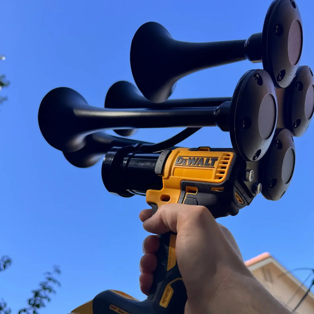Train Horn for DeWalt Batteries – Quad